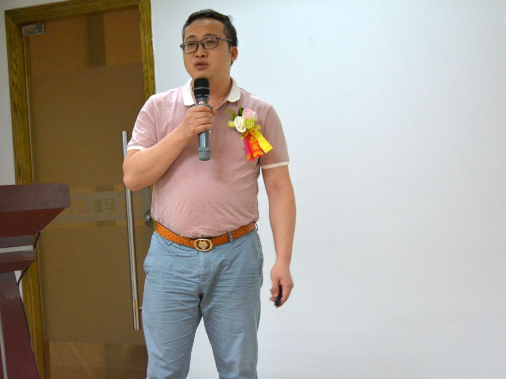 大爱饰家总经理刘春园